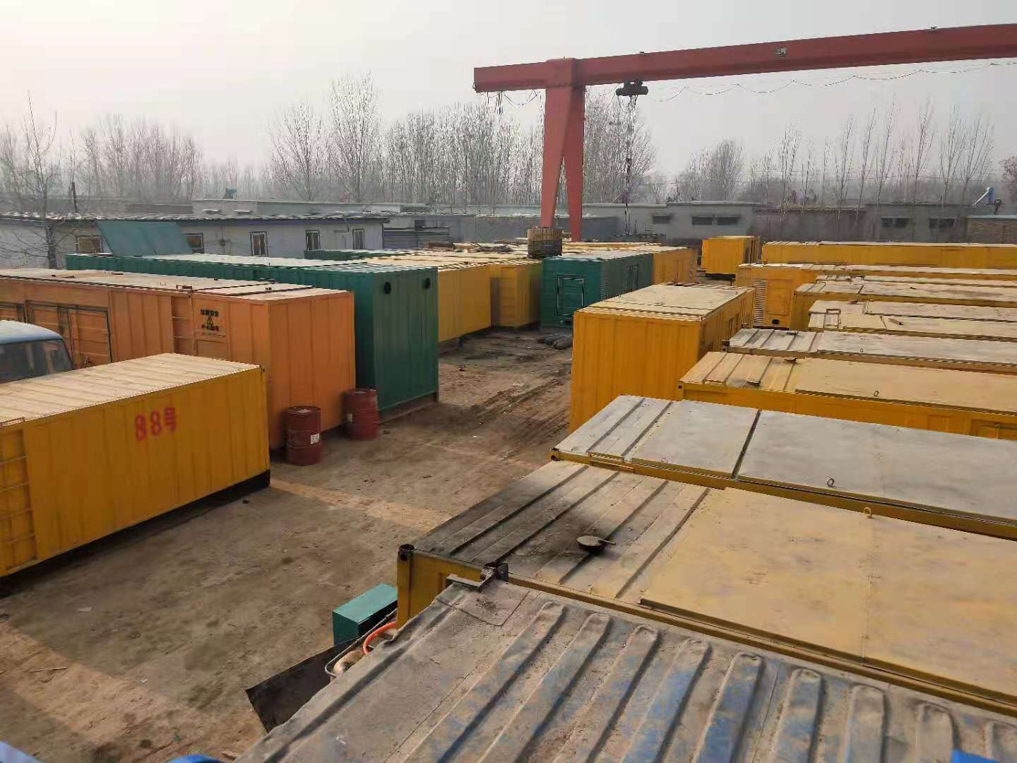 驿城租赁发电机-灰尘、风沙对柴油发电机组造成哪些不良影响？